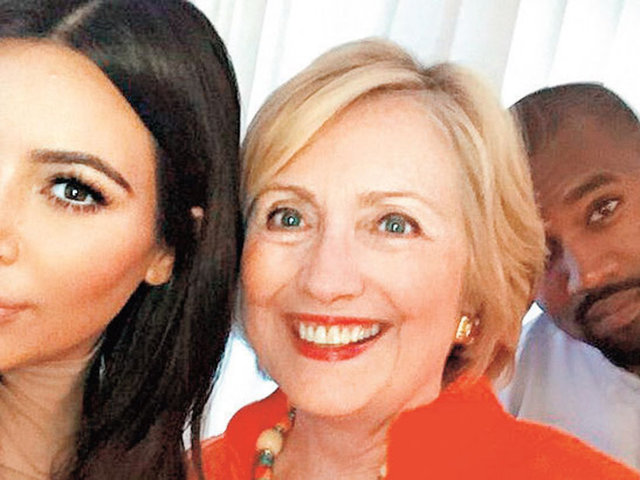 Kim Kardashian'ın  Hillary Clinton ile çektiği fotoğrafı ise üçüncü sırada yer aldı.