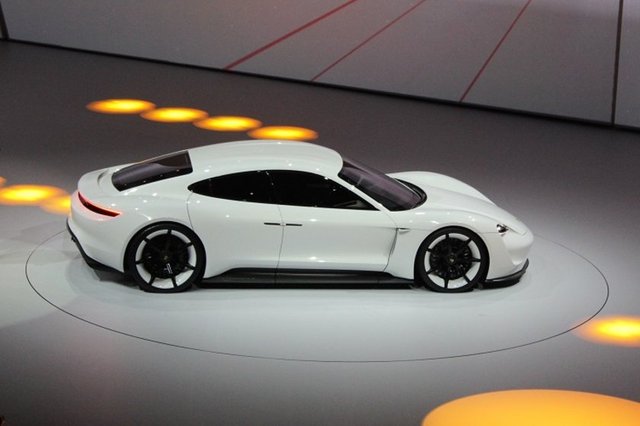 Aracın seri üretimine 5 yıl içinde başlanacak.