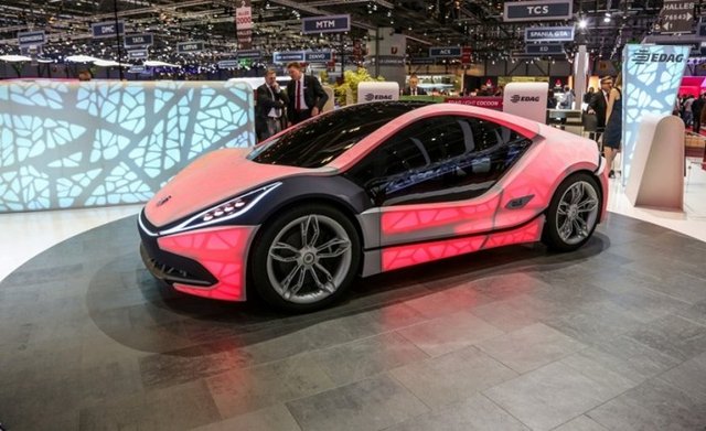 Kullanılan malzemeler nedeniyle otomobil oldukça hafif.