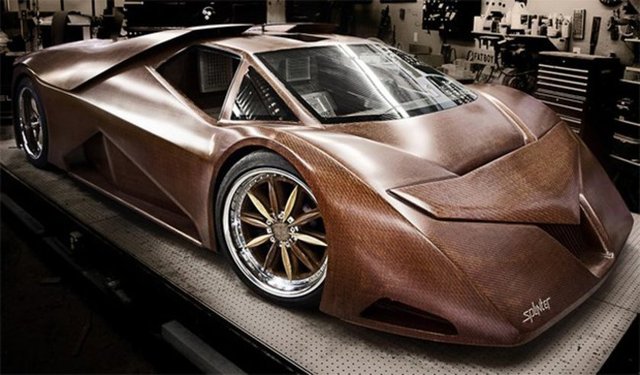 1) SplinterKuzey Carolina Devlet Üniversitesi'de Joe Harmon tarafından tasarlanan araç tamamen ahşaptan! Güvensiz gibi görünebilir ancak araç standart trafik kazalarında sıradan bir otomotivle aynı şekilde hasar alıyor.