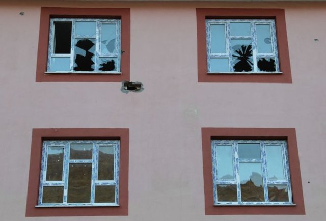 Sokağa çıkma yasağı sırasında güvenlik güçleri barikatların kaldırılması, hendeklerin kapatılması ve PKK'lı teröristlerin etkisiz hale getirilmesi için düzenlediği operasyonlar sırasında özellikle Dağ ve Kale mahallelerinde yoğun çatışmalar çıktı. 