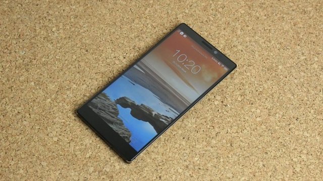 Ekran boyutu: 6"İşlemci hızı: 2,5 ghz 4 çekirdekRAM miktarı: 3 GBHafıza: 32 GBKamera: 16 megapikselBatarya: 4000 mAhOrtalama fiyatı: 1,600,00 TL