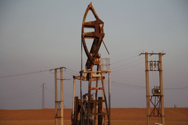 Haritaya göre, petrol taşıyan araçlar Kamışlı ve Kuzey Halep'ten Türkiye'ye ulaşıyor. Ancak bu bölgeler Esed rejimi ve YPG güçlerinin kontrolünde bulunuyor.