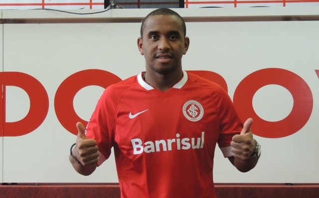 44 - Anderson Luís de Abreu OliveiraGremio'da Porto'ya: 5,00 milyon €Porto'dan Manchester United'a: 31,50 milyon €Kar: 26,50 milyon Euro