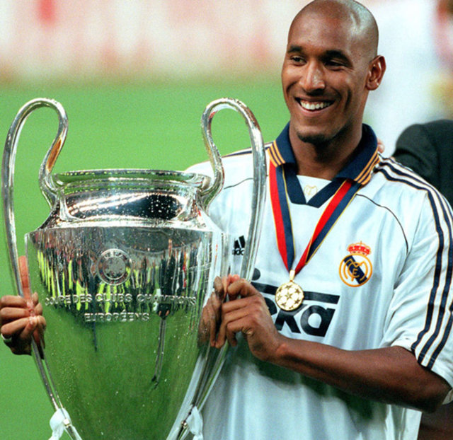 25 - Nicolas Anelka - Paris Saint Germain'den Arsenal'e: 760 Bin €Arsenal'den Real Madrid'e: 35,00 milyon €Kar: 34,24 milyon Euro