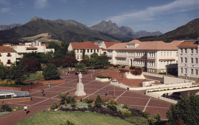 11-	Stellenbosch Üniversitesi Güney Afrika
