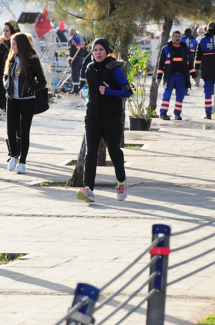 ZEYNEP ÜSTÜNEL