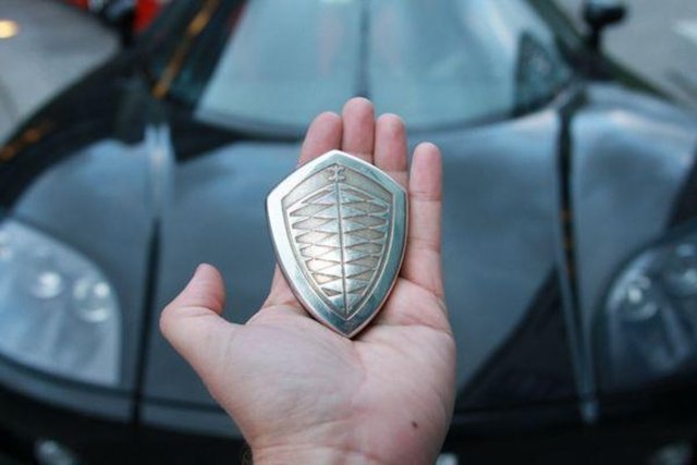 Agera R Platin anahtarı 