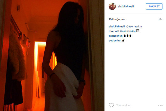 Erkin'in bu paylaşımından sonra manken Abdullah İnal da aynı kareyi, kendi hesabından Asena'yı etiketliyerek yayınladı.