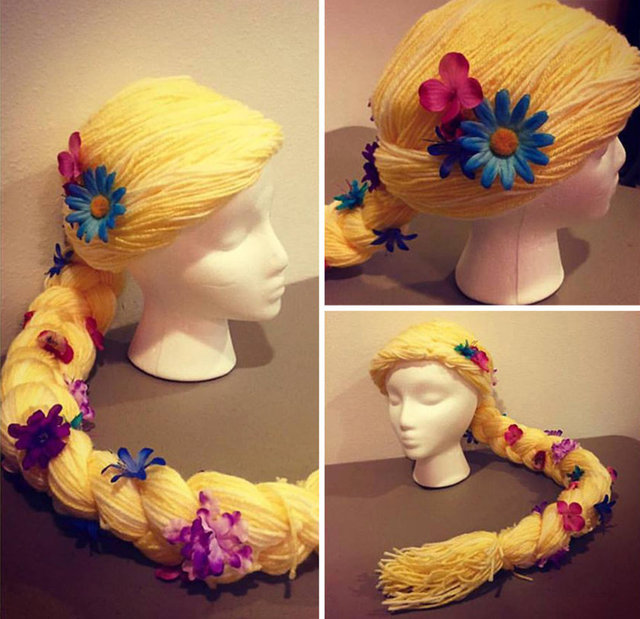 Christensen, bu perukları yaparken, yumuşak, bebekler için kullanılan iplerden tercih edilmesi gerektiğini söylüyor.