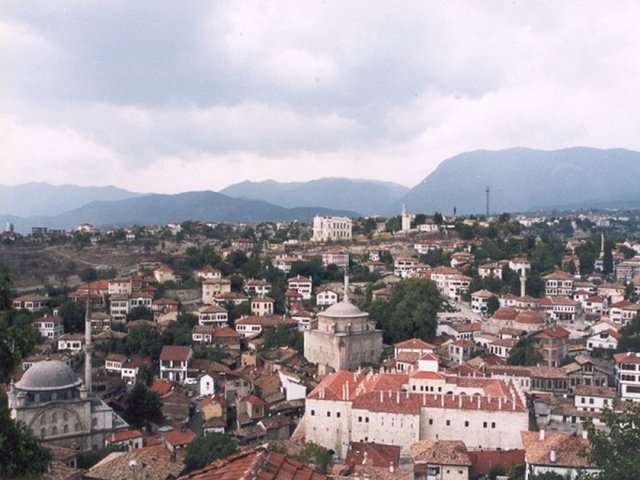 İl: Karabükİlçe: MerkezMahalle: YeşilNüfusu: 12540