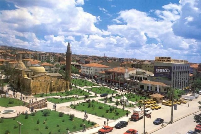 İl: Kırşehirİlçe: MerkezMahalle: YeniceNüfusu: 26384