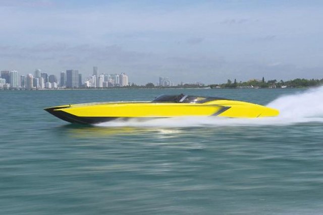 Ama pes etmedi, Florida'ya yerleşerek araç bakım ve benzin dükkanı açtı. İşleri iyi giden Gargiulo, otomobil aksesuarları satmaya da başladı. Son olarak hamburger işine de el attı.