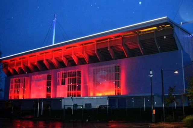 Fransa'daki Lens takımının 38.000 seyirci kapasiteli Stade Felix-Bollaert Stadyumu