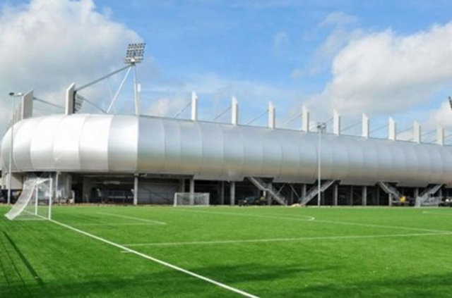 Hollanda'daki 13.500 kişilik Heracles Almelo Stadyumu