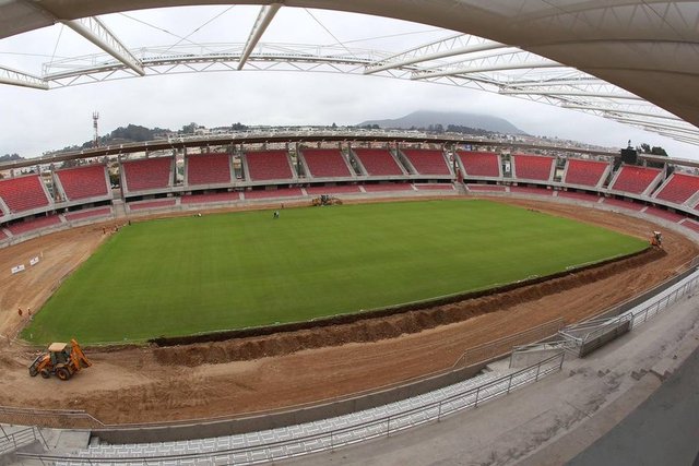 Şili'de yer alan Estadio La Portada stadyumu 18.000 kişilik kapasiteye sahip...
