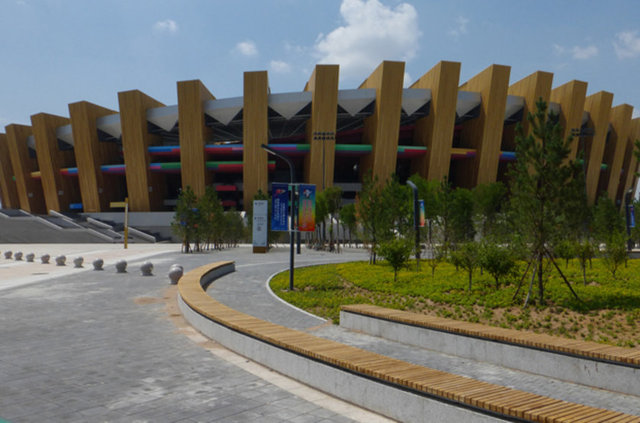 Çin'deki 60.000 kişilik Ordos Sports Center