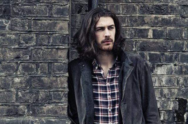 Türkiye'de Spotify Üzerinden En Fazla Dinlenilen Parçalar1. Hozier -Take Me To  Church Weeknd