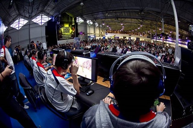 Bilgisayar Oyuncu Asistanı - Yıllık 50 bin dolar