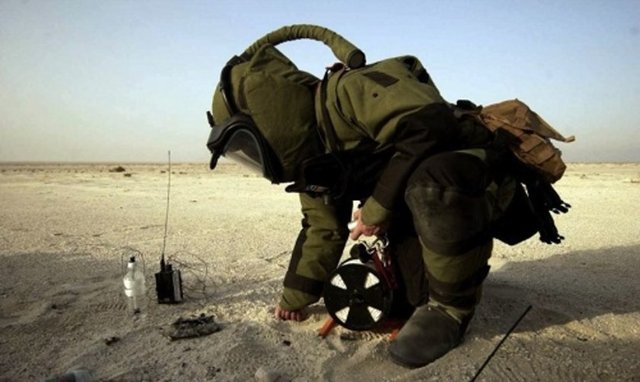 Patlamamış Bomba Teknisyeni - Yıllık 150 bin dolar