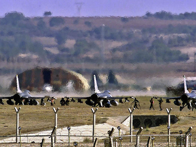 ABD: İncirlik Üssü'nde halen ABD'ye ait 6 adet F-15C ve 6 adet F-15E havadan-havaya muharebe yeteneğine sahip avcı uçağı,