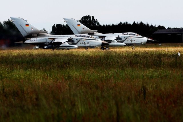 ALMANYA: İncirlik Üssü'nde 550 asker ile 6 Tornado keşif uçağı, 1 tanker uçak konuşlandıracak. -  
