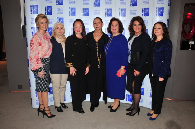 SEVGİ GÖNÜL, SONA YÜKSEK, ESRA SOYDAN, HANDE KUNAÇAV, MONİK İPEKEL, EBRU ÖZER, GÜLBİN YILDIRIM 