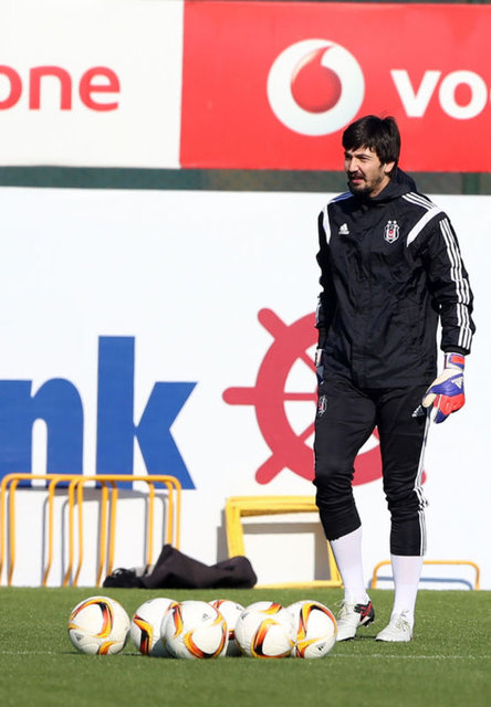 - Artık taraftarın Tolga Zengin'in yaptığı basit hatalara tahammülü yok...