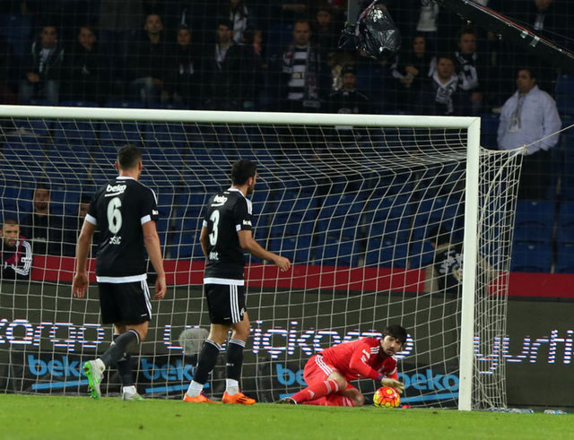 - Tolga Zengin sen bu takımda 3. kalecisi dahi olamazsın