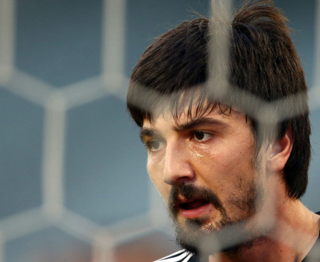 - Uefa kupası 2 yıldır gelmiyorsa sebebi sensin Tolga Zengin