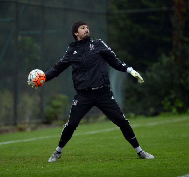 - Tolga Zengin defteri kapanmıştır. Galatasaray maçına Günay ile başlanmalı artık.