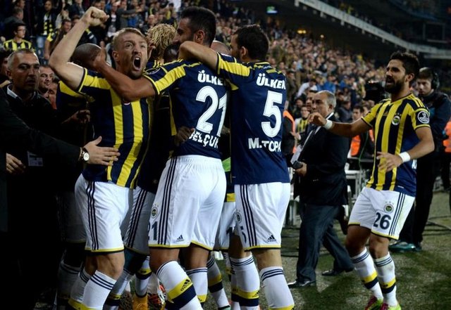 60 - Fenerbahçe - 35.680  - Fenerbahçe'nin sıralaması değişmedi.