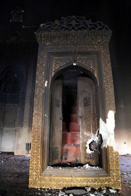 Döneri taksak, yarım saat sonra tekrar olay çıkabilir. eti tavuğu çöpe atmak zorunda kalırız. Sur esnafı 9 gündür kepenk açmıyor.  -  