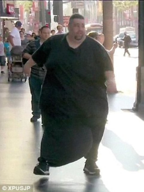  Warren'in bu çileden kurtulduğunu ve hayatına o büyük şişlik olmadan devam edeceğini gördü.