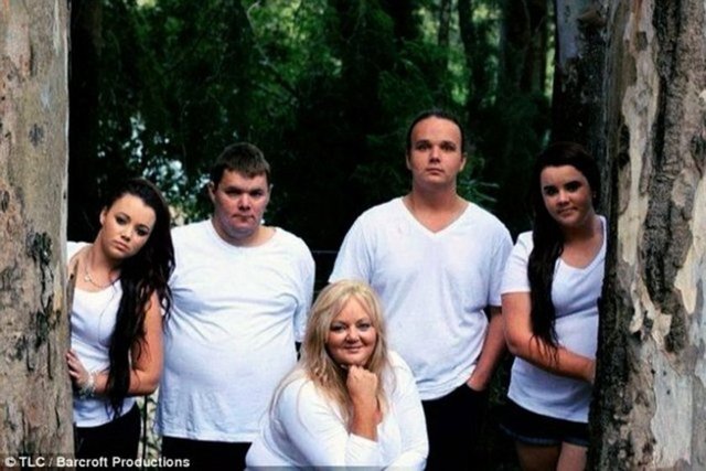 Öyle ki artık pantolonlarının Tyrone'ye olmadığını pantolon bedeninin sürekli ve sürekli olarak büyüdüğünü, bu nedenle büyük şortlar ve pantolonlar bakmak zorunda kaldıklarını sözlerine ekledi.