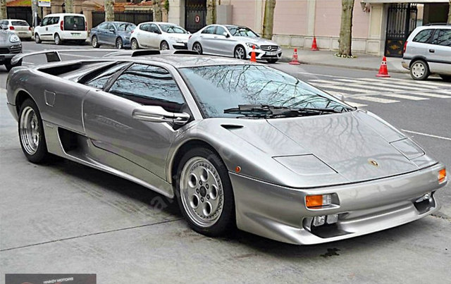 Lamborghini  Diablo VT  - YIL:      1995 - KM:      3.920 - FİYAT: 245.000 EURO  - 795,000 TL