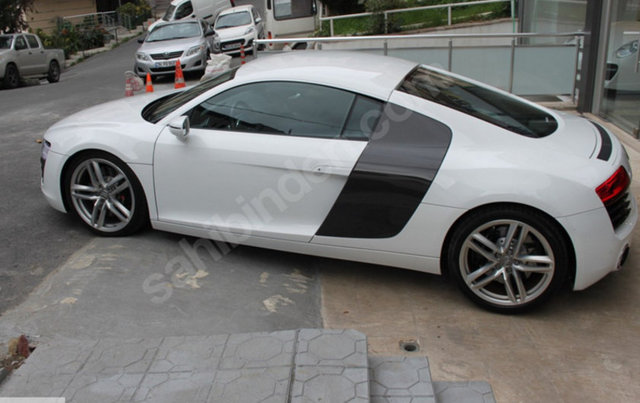 Audi R8 4.2 FSI Quattro R-tronic  - YIL:     2014 - KM:      18.100 - FİYAT: 225.000 EURO  - 729,810 TL