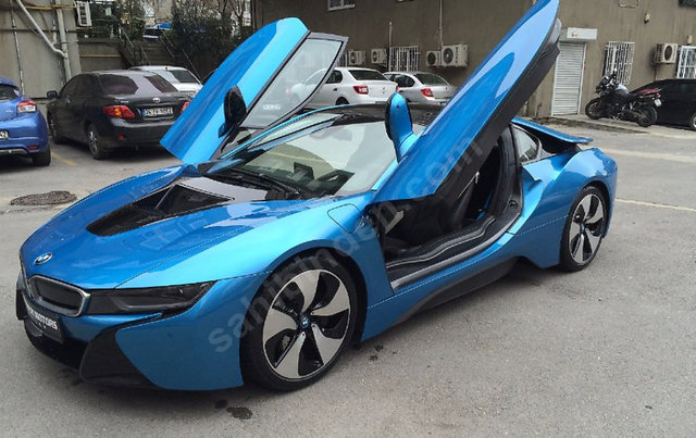 BMW  i8  - YIL:     2014 - KM:      2.000 - FİYAT: 239.000 EURO  - 778,872 TL 