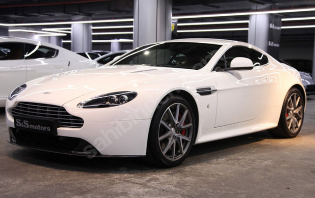 Aston Martin V8 Vantage S  - YIL:     2012 - KM:      14.818 - FİYAT: 225.000 EURO  - 729,810 TL