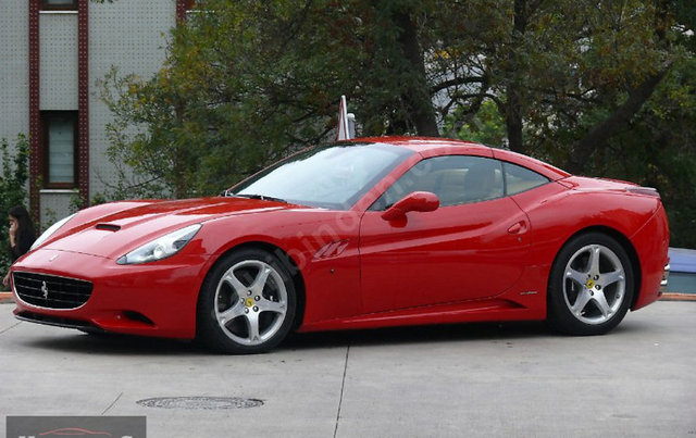 Ferrari California 4.3 - YIL:     2009 - KM:      50.000 - FİYAT: 225.000 EURO  - 729,810 TL