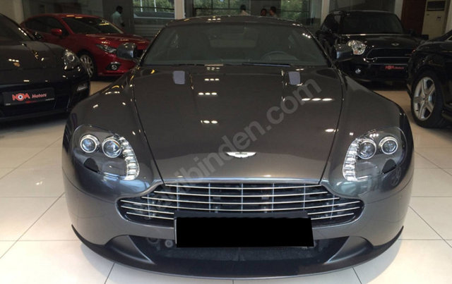 Aston Martin V8 Vantage  - YIL:     2012 - KM:      8.000 - FİYAT: 199.000 EURO  - 645,058 TL