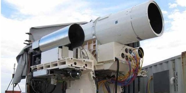 Proje sonunda 2 lazer silahı geliştirilecek. Projeden alınacak sonuçlara göre TSK'nın ihtiyaçlarına uygun olarak seri üretime geçilmesi mümkün olacak. Geliştirilecek silahın hava, kara ve denizdeki tehdit unsuru olan hedefleri algılayıp etkisiz hale getirmesi amaçlanıyor. Silahta kullanılacak lazer kaynağı da tamamen milli olacak.