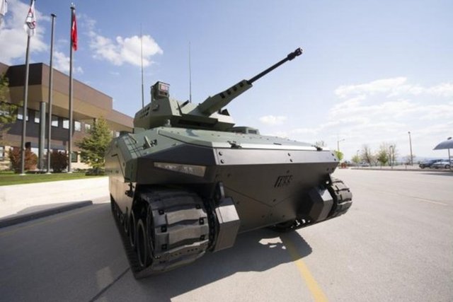 KAPLAN, balistik malzemelerden, balistik kaynak tekniği ile birleştirilerek imal edilir. Gövde; su sızdırmaz olup, kapaklar ve tapalar su sızdırmaz contalıdır. Güç grubu kabini ile genişletilmiş sürücü bölmesi aracın ön kısmında yer alırken; nişancı ve komutan mahalleri aracın orta kısımda bulunur.