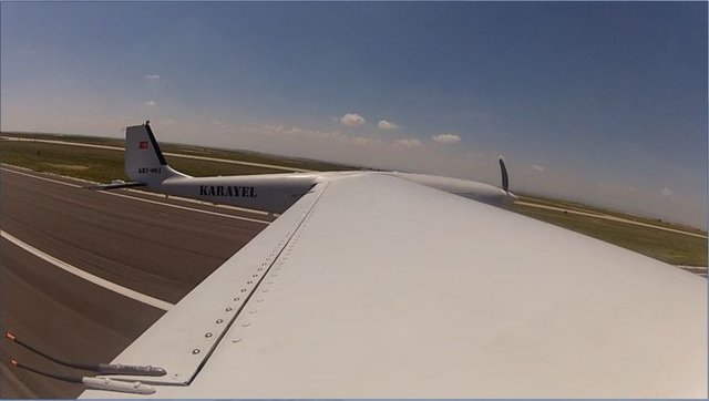 Zorlu, "Biz ne üretirsek üretelim, önce Türkiye için üretir, sonra ihraç etmek isteriz. Silahlı İHA'yı Vestel Savunma yaptı, ihracatını da yapar. Önce ülkemiz kullansın. Bu açıklamam yetsin" diye devam etti.