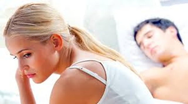   Ancak erkek ve kadınların büyük çoğunluğu çift olarak seks yapmayı mastürbasyona tercih ederler.