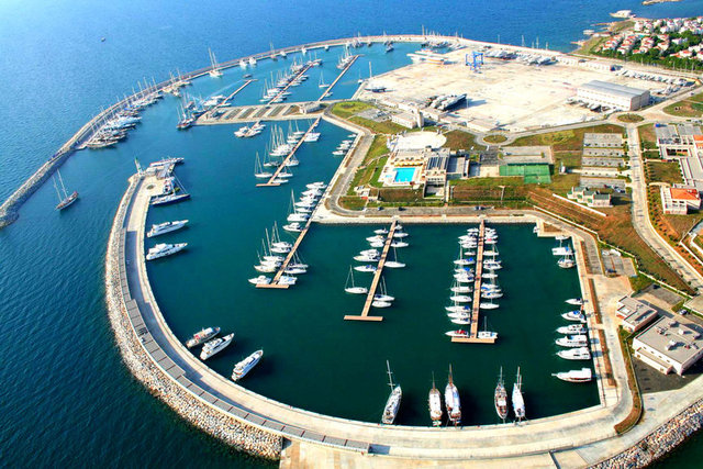 İl: Aydınİlçe: EfelerNüfus: 270.835