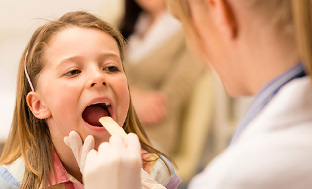 - Bu dirençli bakteriler toplumda hızla yayılarak diğer insanlarda enfeksiyonlara neden oluyor. -  
