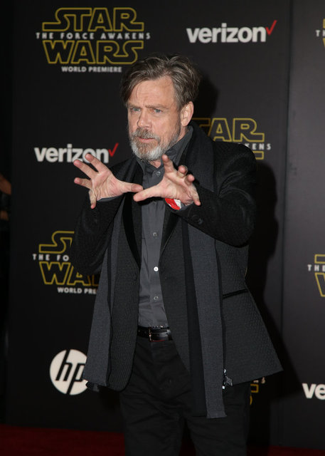 Filmin Luke Skywalker'ı Mark Hamill seyircileri coşturdu.