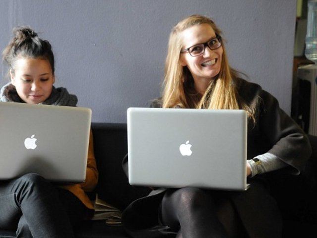 3. UYGULAMA YAZILIM GELİŞTİRİCİLERİGünümüzdeki ortalama yıllık kazanç: 95,510 dolar2024'te öngörülen iş pozisyonu sayısı: 135,300