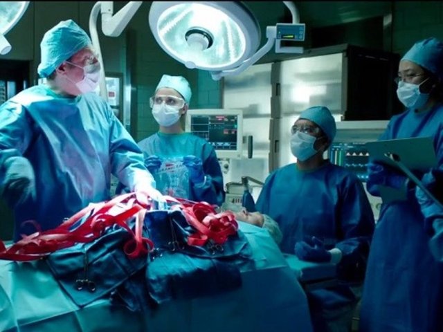 5. DOKTOR VE CERRAHLARGünümüzdeki ortalama yıllık kazanç: 187,200 dolar2024'te öngörülen iş pozisyonu sayısı: 51,700